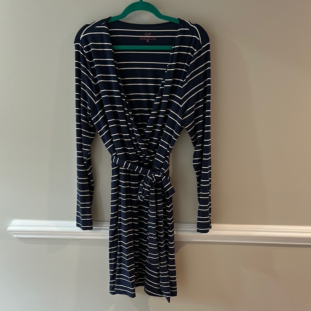 Vineyard Vines Navy and White mock wrap dress. XL jersey knit.